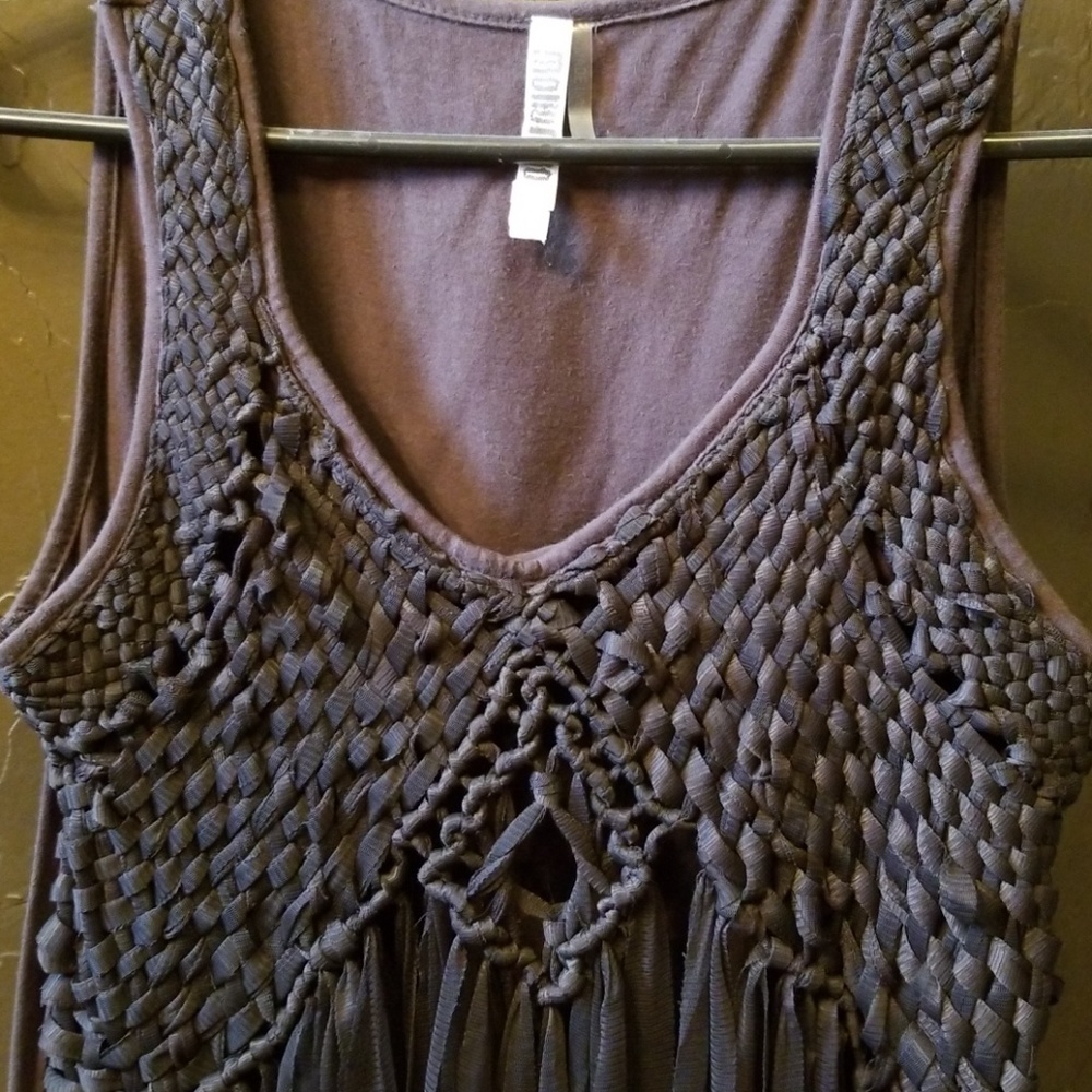 Top - Picture 2 of 2